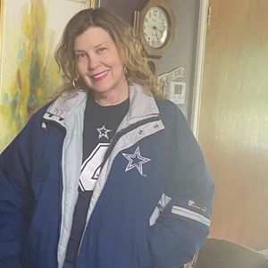 DALLAS COWBOYS XL jacket Logo 7 in excellent condition Warm and ready for season